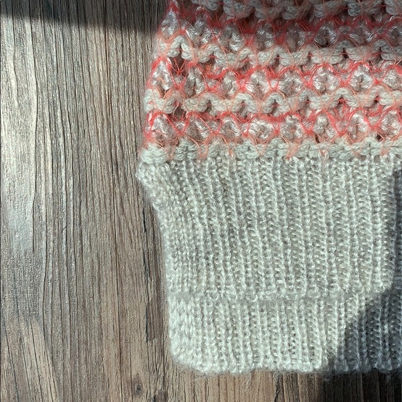 American Eagle Sweater - Picture 7 of 8